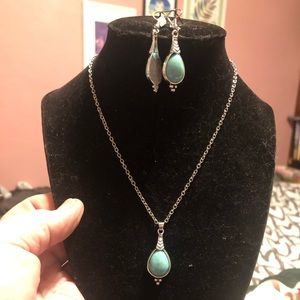 Turquoise necklace and earrings set